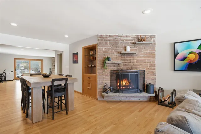 $479,900 | 8965 North Navajo Road, Bayside, WI 53217