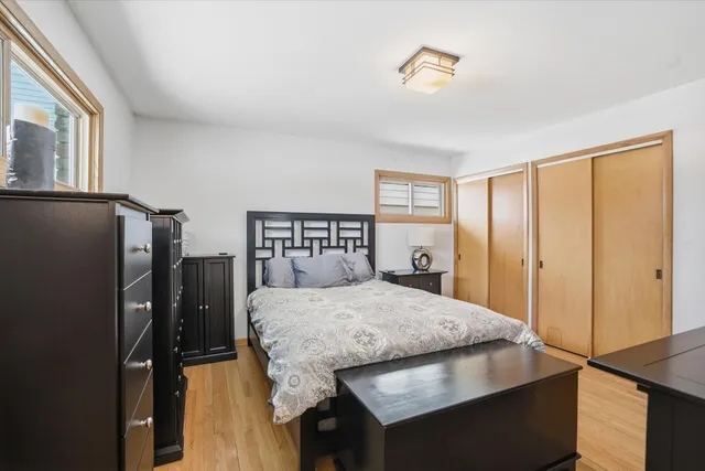 $479,900 | 8965 North Navajo Road, Bayside, WI 53217