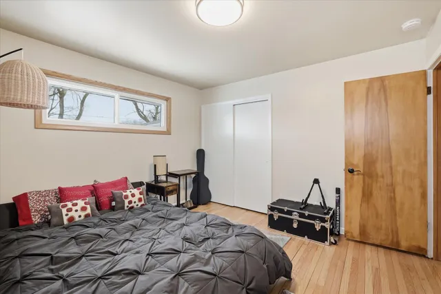 $479,900 | 8965 North Navajo Road, Bayside, WI 53217