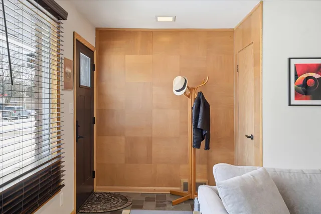 $479,900 | 8965 North Navajo Road, Bayside, WI 53217