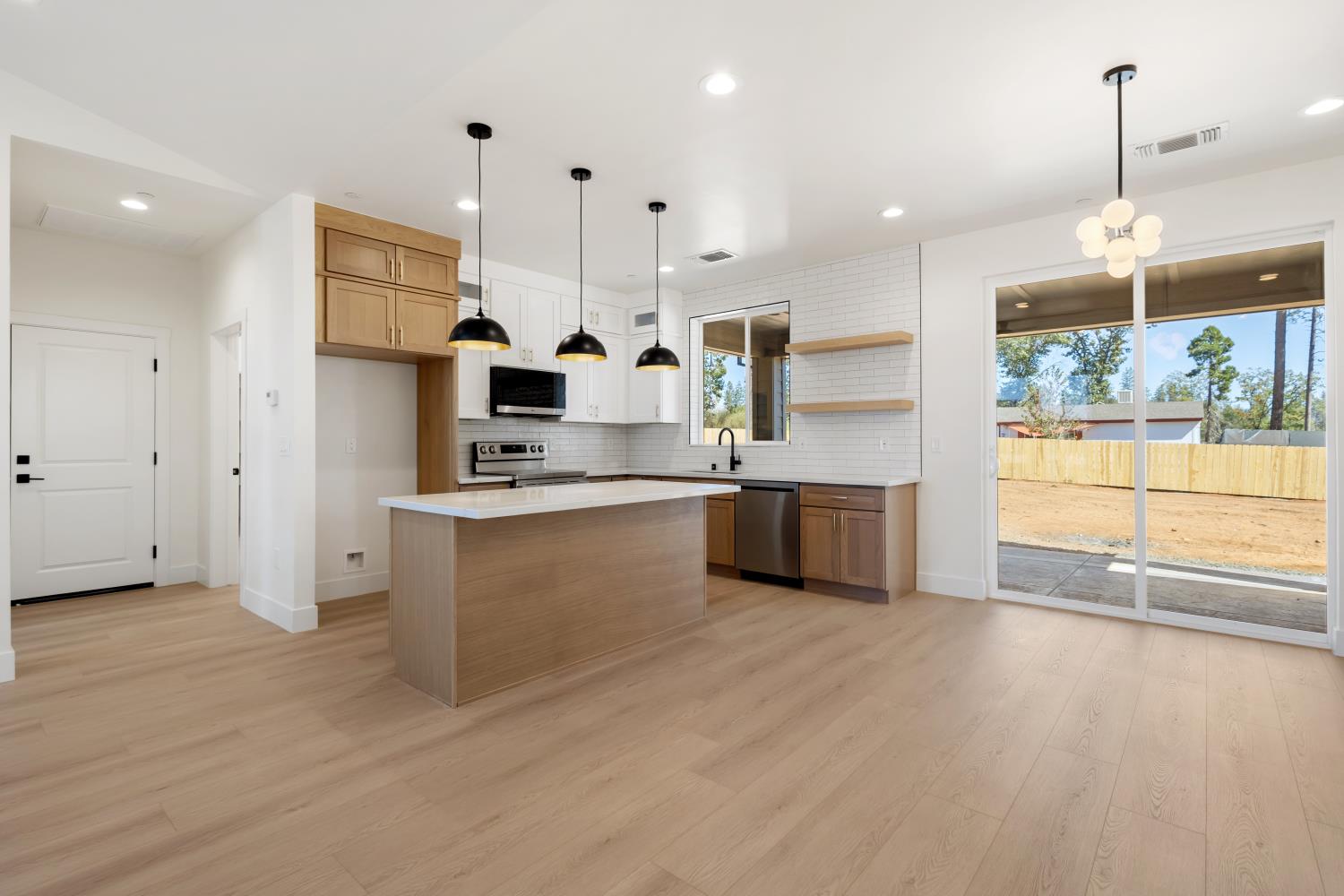 5554 Foland Road Paradise, CA 95969 - Photo 10 of 36 Gallery Image 10