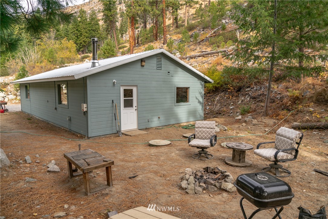13100 Entiat River Road Entiat, WA 98822 - Photo 2 of 39 Gallery Image 2