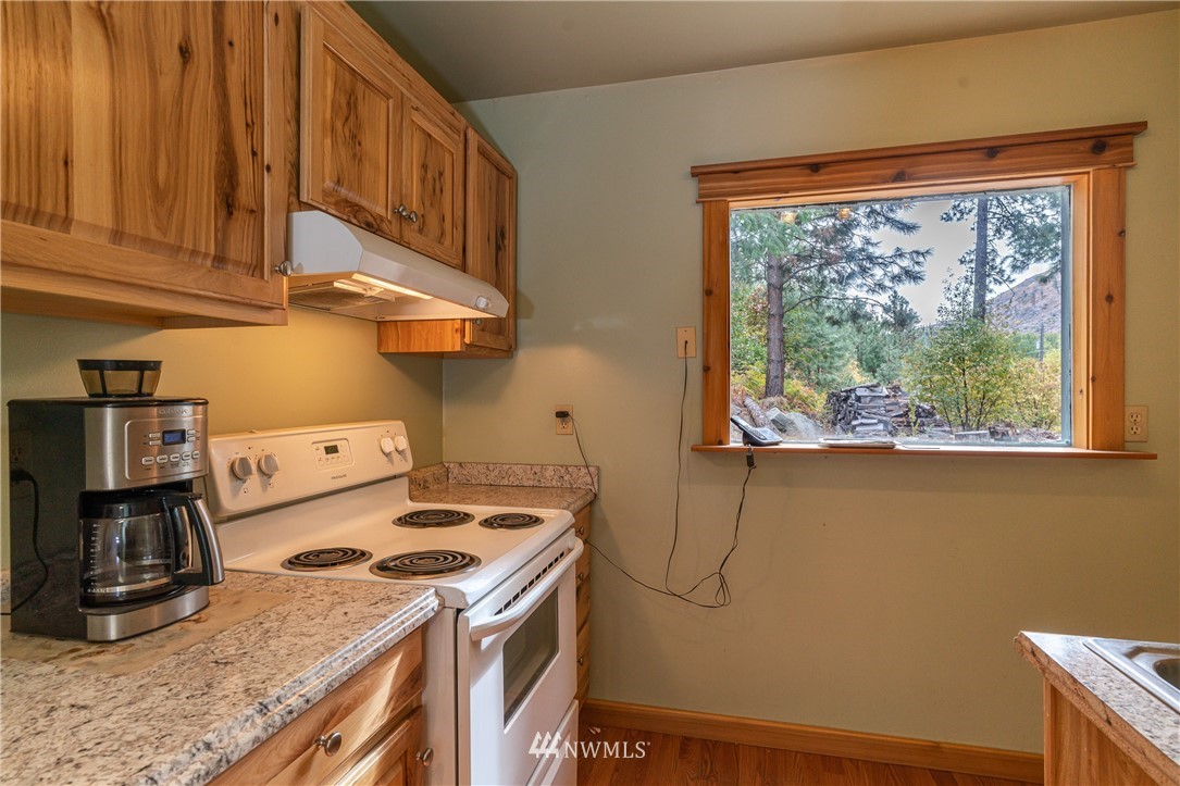 13100 Entiat River Road Entiat, WA 98822 - Photo 17 of 39 Gallery Image 17
