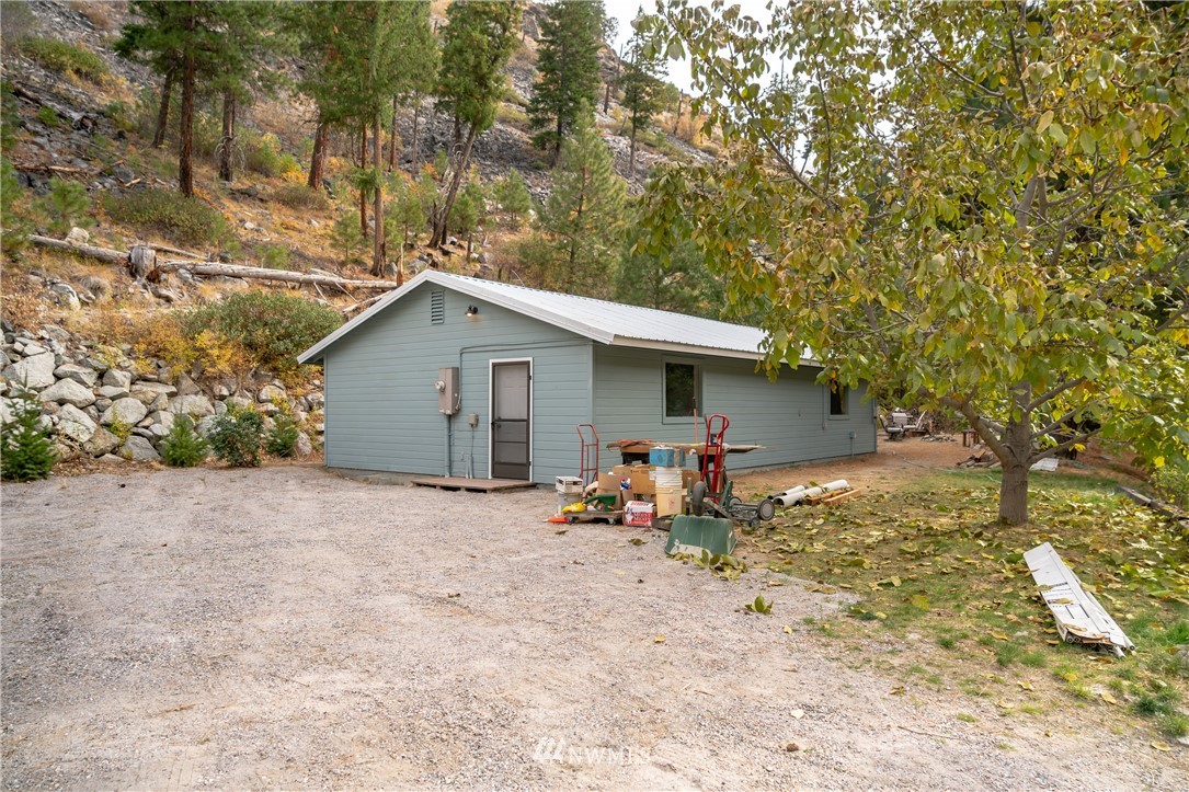 13100 Entiat River Road Entiat, WA 98822 - Photo 7 of 39 Gallery Image 7