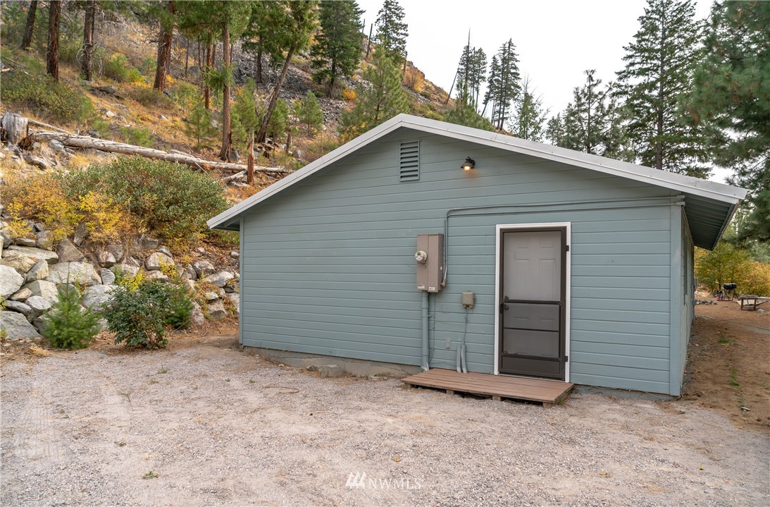 13100 Entiat River Road Entiat, WA 98822 - Photo 8 of 39 Gallery Image 8