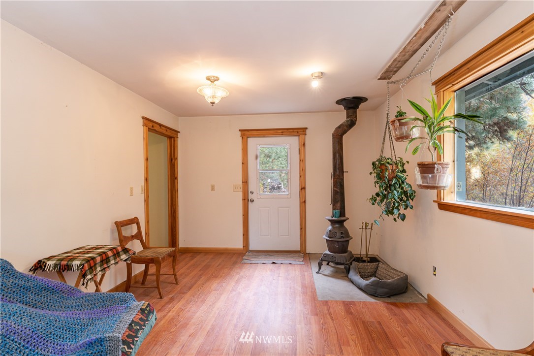 13100 Entiat River Road Entiat, WA 98822 - Photo 10 of 39 Gallery Image 10