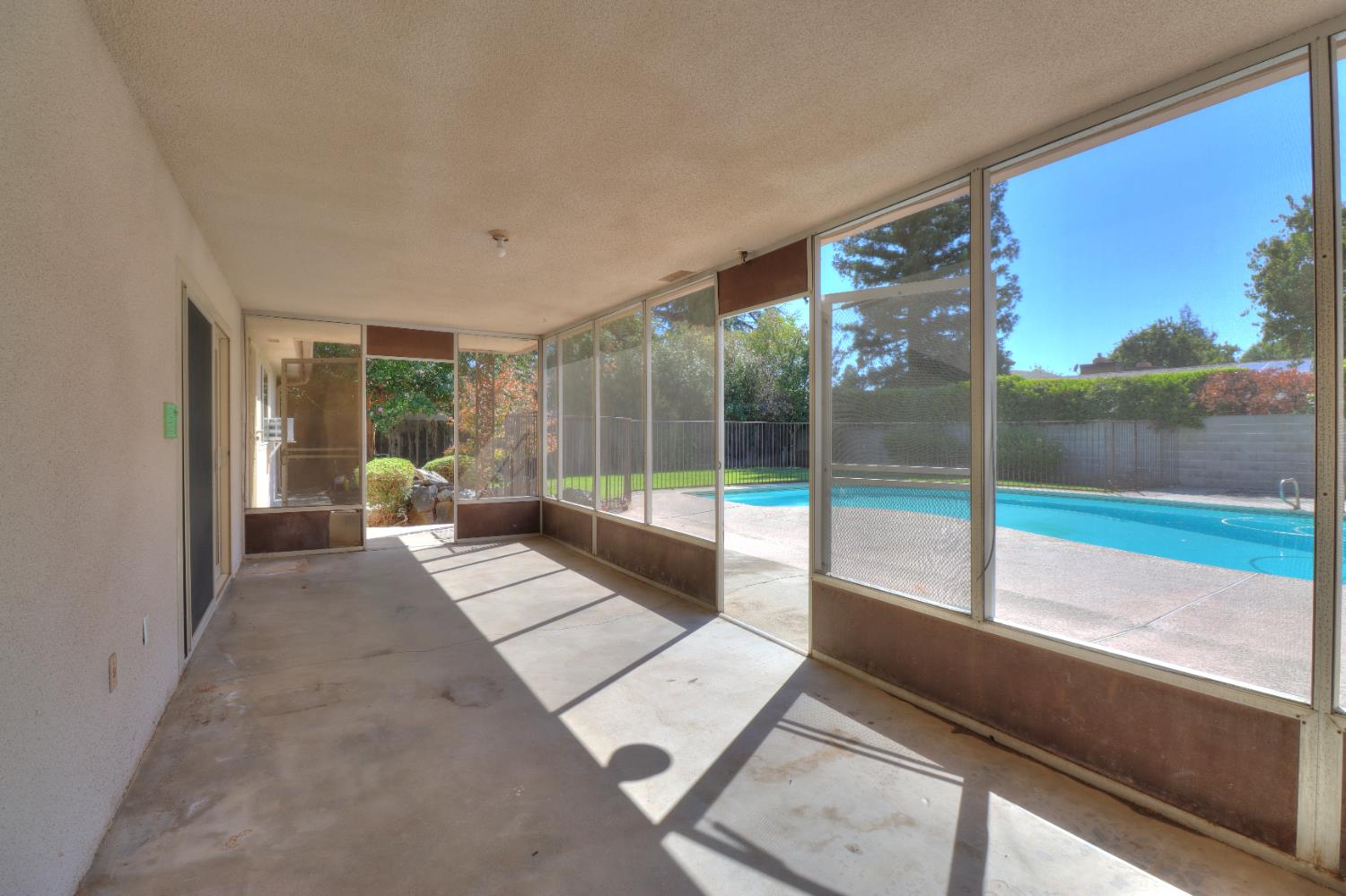 6265 North Colonial Avenue Fresno, CA 93704 - Photo 20 of 22 a view of steet with balcony