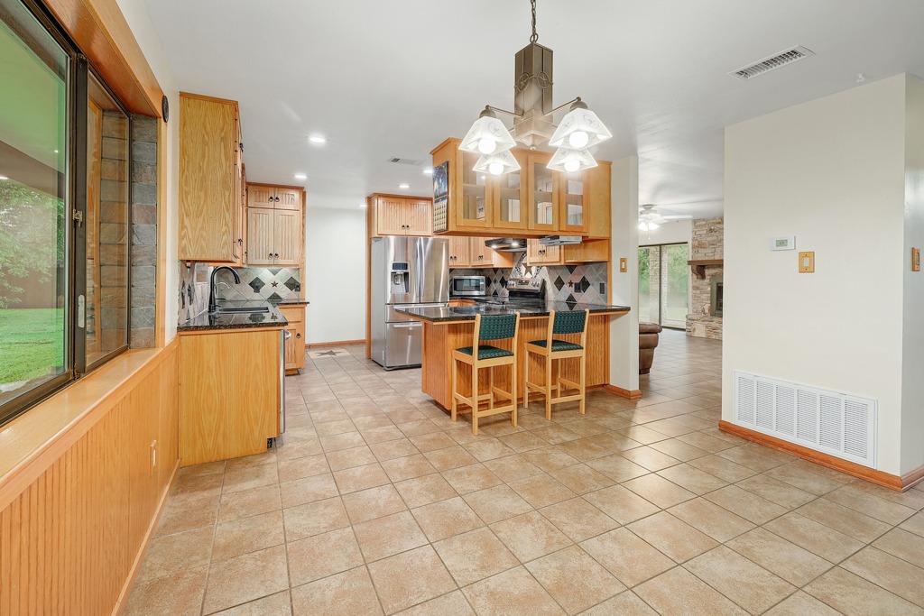 986 Shiloh Road Bastrop, TX 78602 - Photo 11 of 38