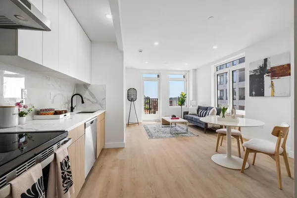 $624,900 | 26-15 4th Street, Unit 3H | Astoria