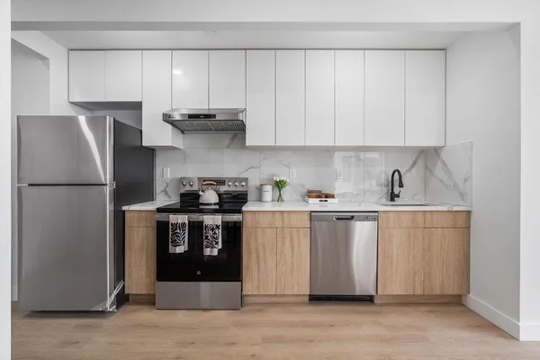 $624,900 | 26-15 4th Street, Unit 3H | Astoria