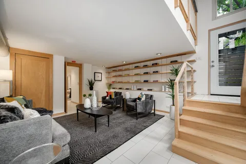 $1,250,000 | 2147 North Claremont Avenue, Chicago, IL 60647