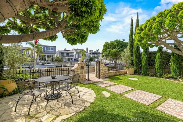 $2,999,999 | 89 Rivo Alto Canal, Long Beach, CA 90803