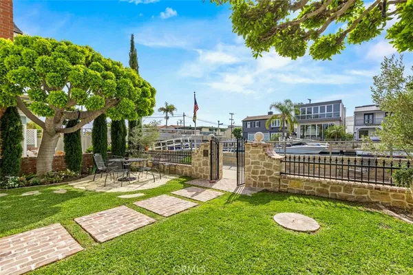 $2,999,999 | 89 Rivo Alto Canal, Long Beach, CA 90803