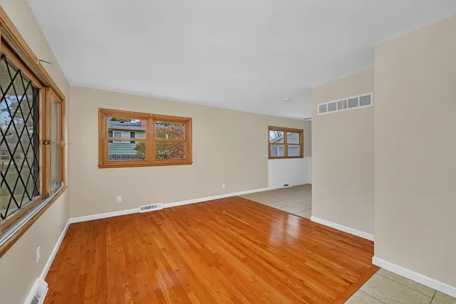 $299,900 | 423 Maple Drive, Morris, IL 60450