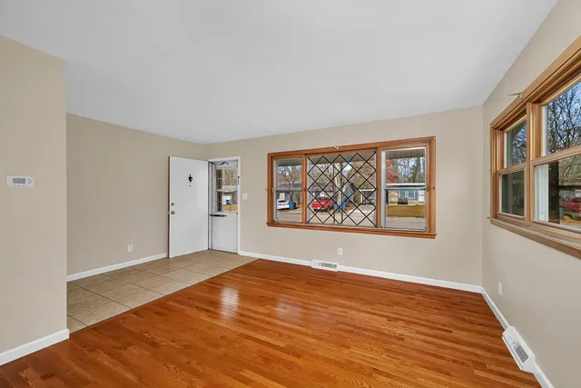 $299,900 | 423 Maple Drive, Morris, IL 60450