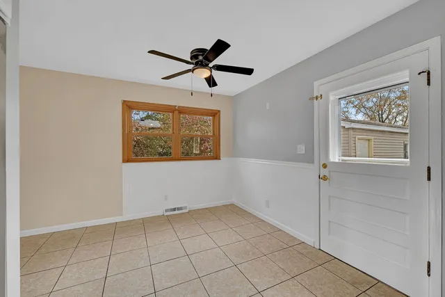 $299,900 | 423 Maple Drive, Morris, IL 60450