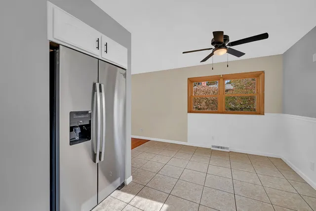 $299,900 | 423 Maple Drive, Morris, IL 60450