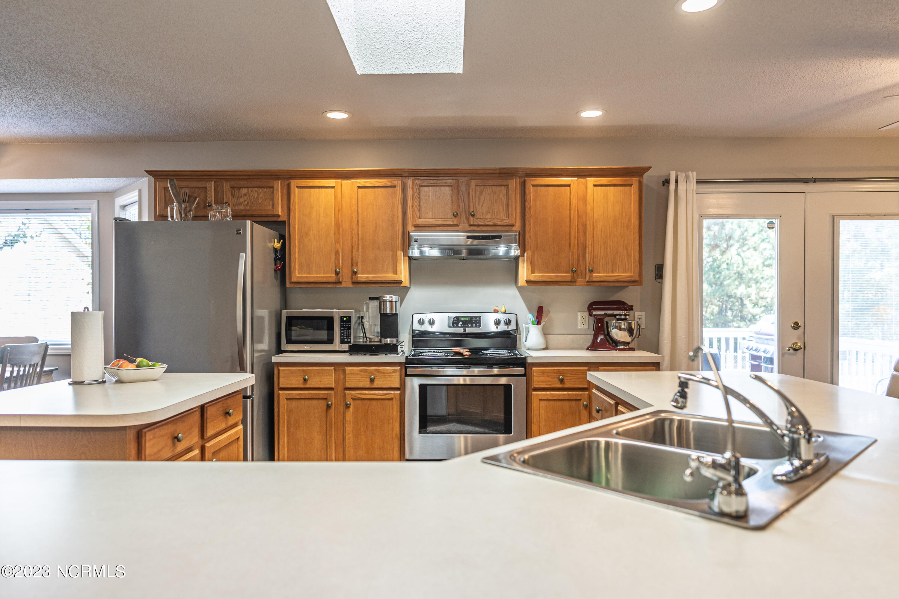 665 McIntosh Road Carthage, NC 28327 - Photo 8 of 31 Kitchen with Stainless Steel Appliances