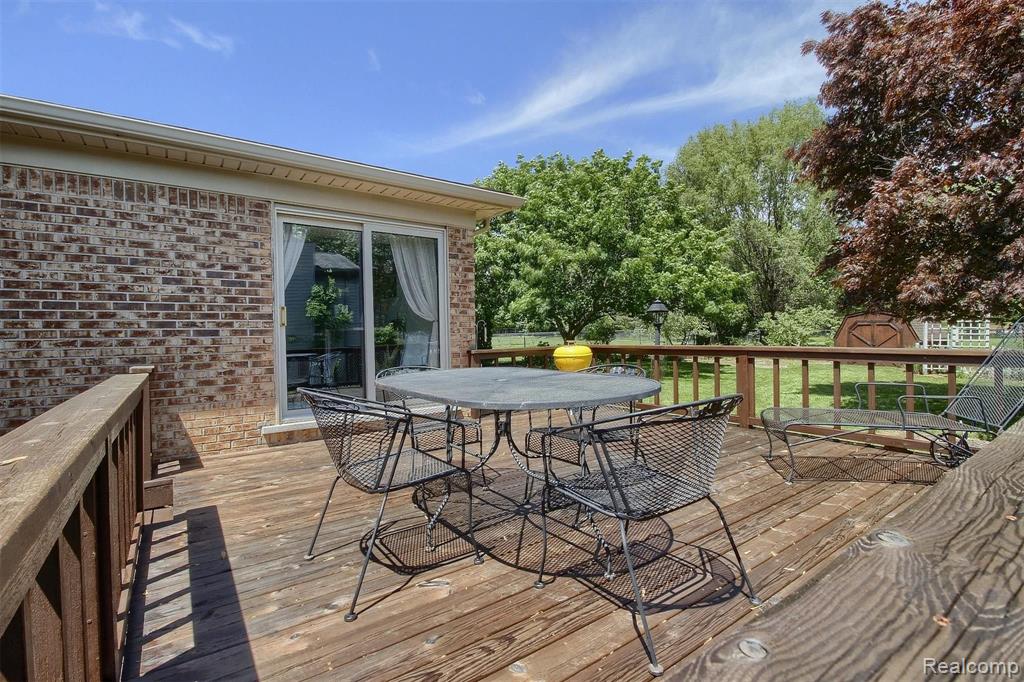 48969 Callens Road Chesterfield, MI 48047 - Photo 31 of 34