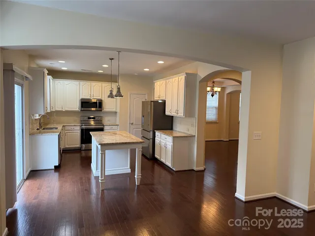 $3,300 | 6422 Del Rio Road, Charlotte, NC 28277