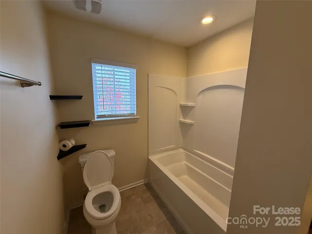 $3,300 | 6422 Del Rio Road, Charlotte, NC 28277