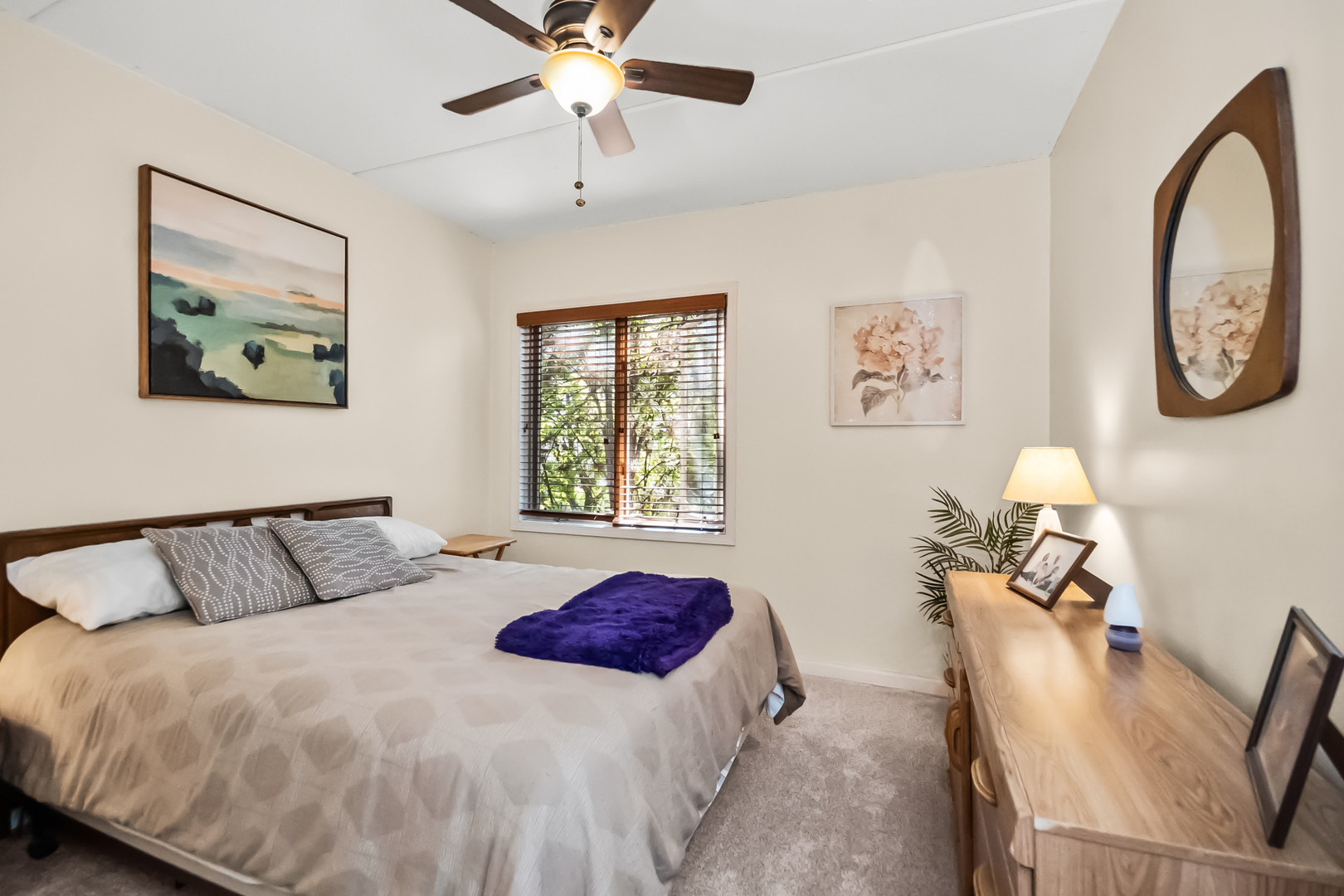 9220 East Prairie Road, Unit 306B Evanston, IL 60203 - Photo 6 of 11 Gallery Image 6