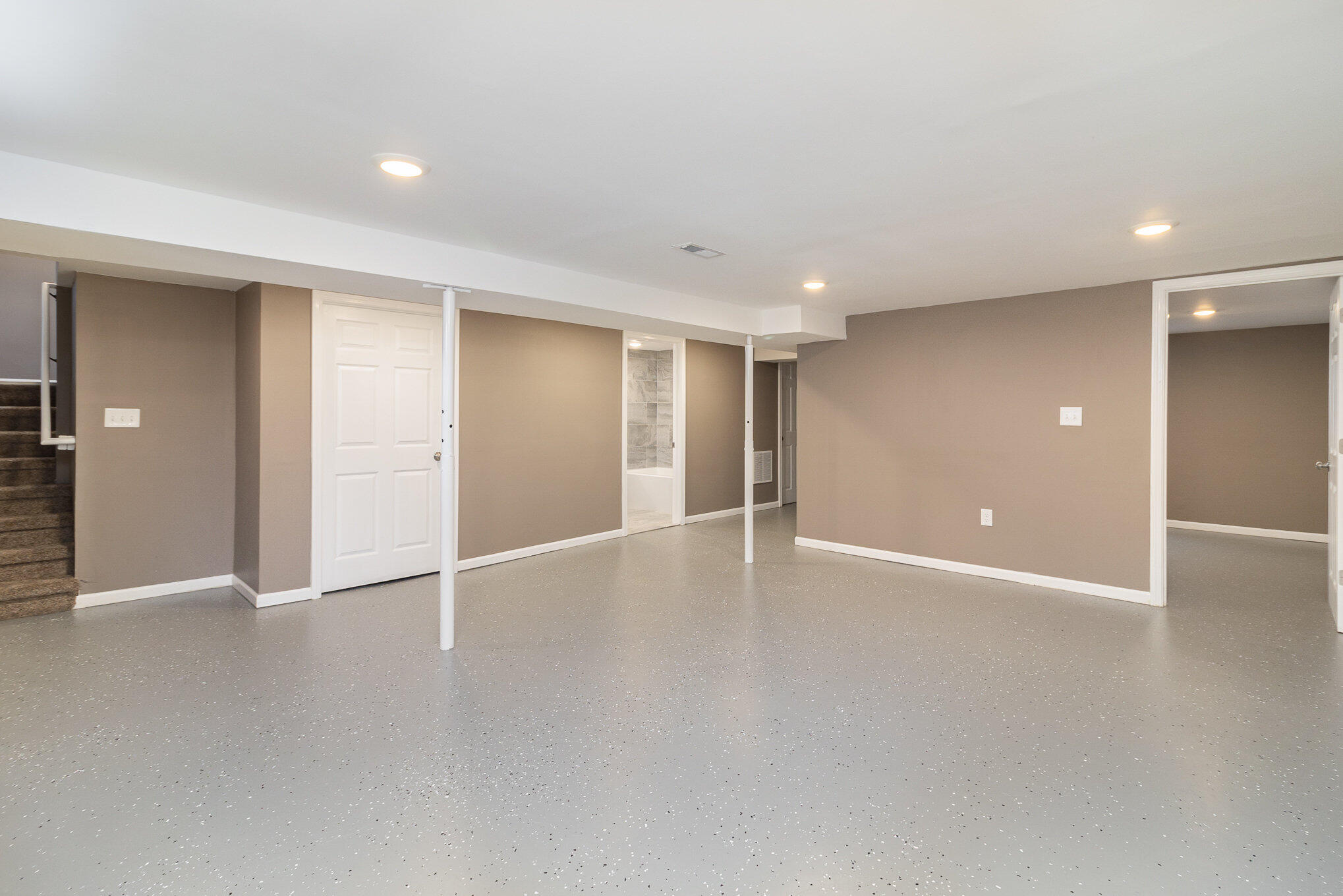 1237 Field Street Hammond, IN 46320 - Photo 15 of 21 2038x1359