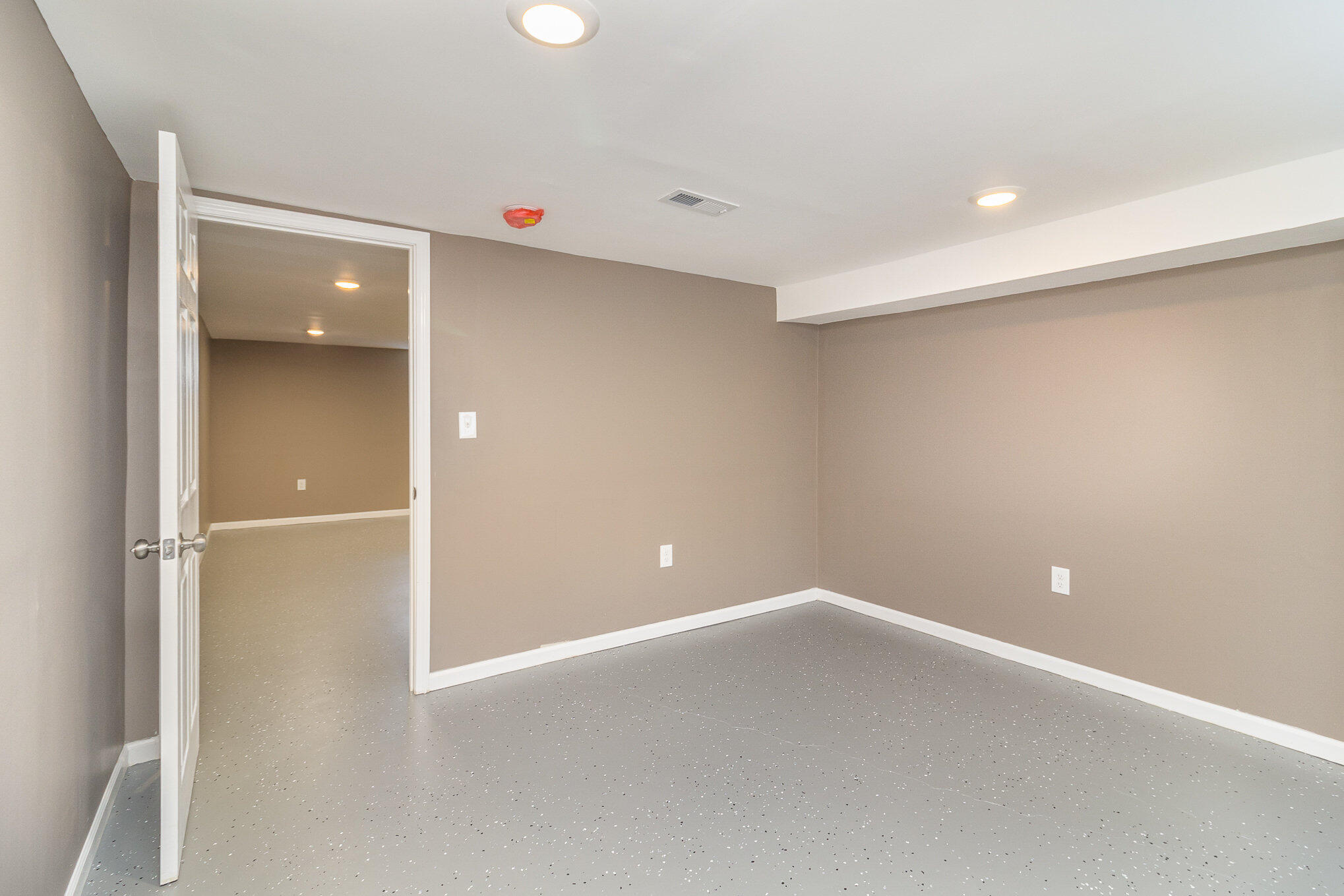 1237 Field Street Hammond, IN 46320 - Photo 16 of 21 2038x1359