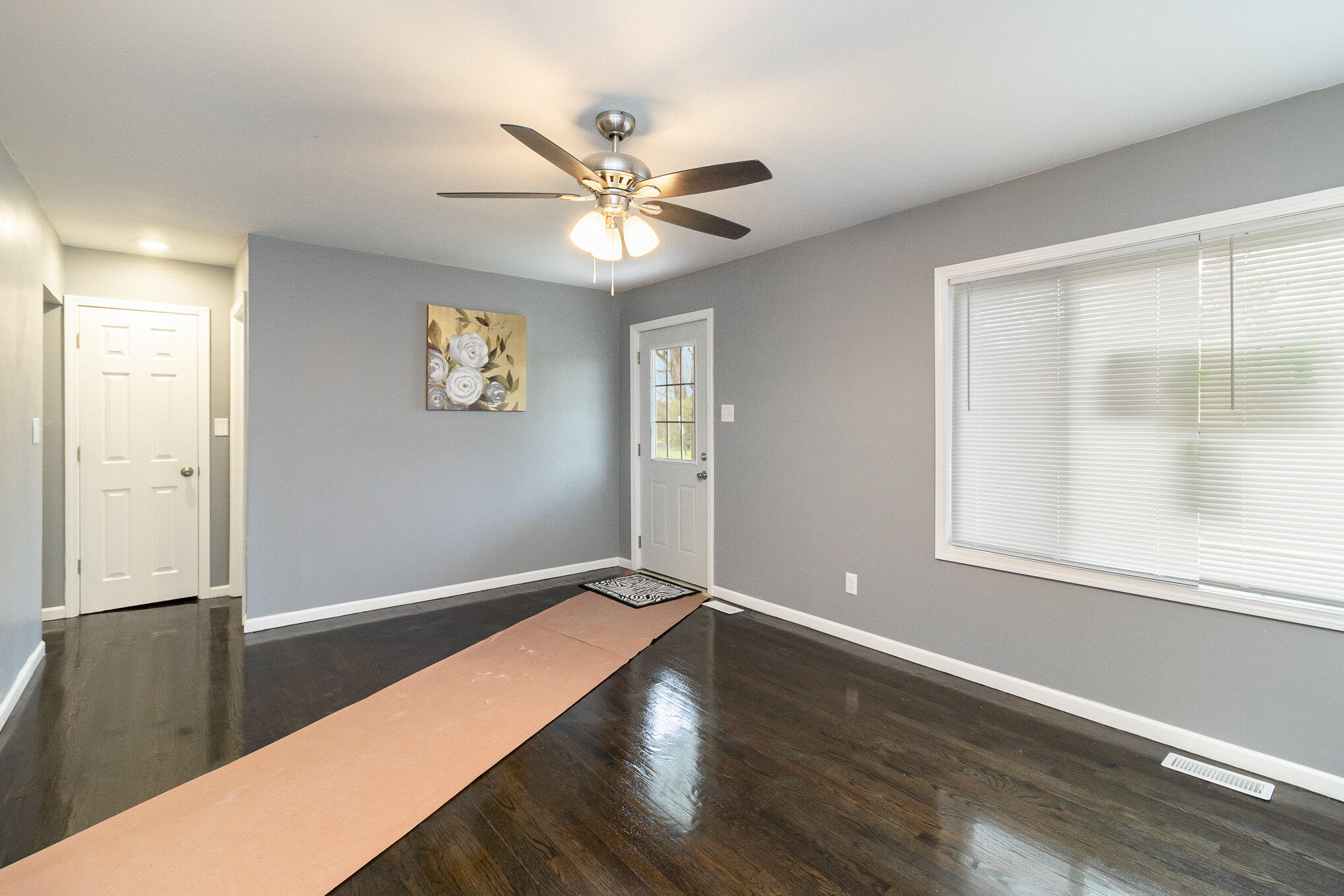 1237 Field Street Hammond, IN 46320 - Photo 4 of 21 2038x1359