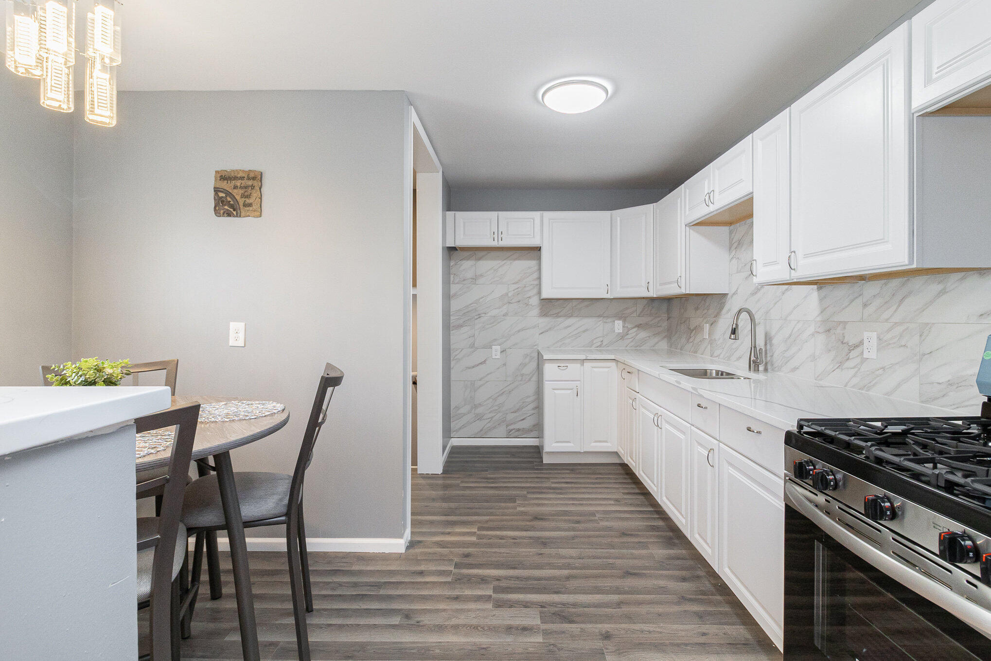 1237 Field Street Hammond, IN 46320 - Photo 8 of 21 2038x1359