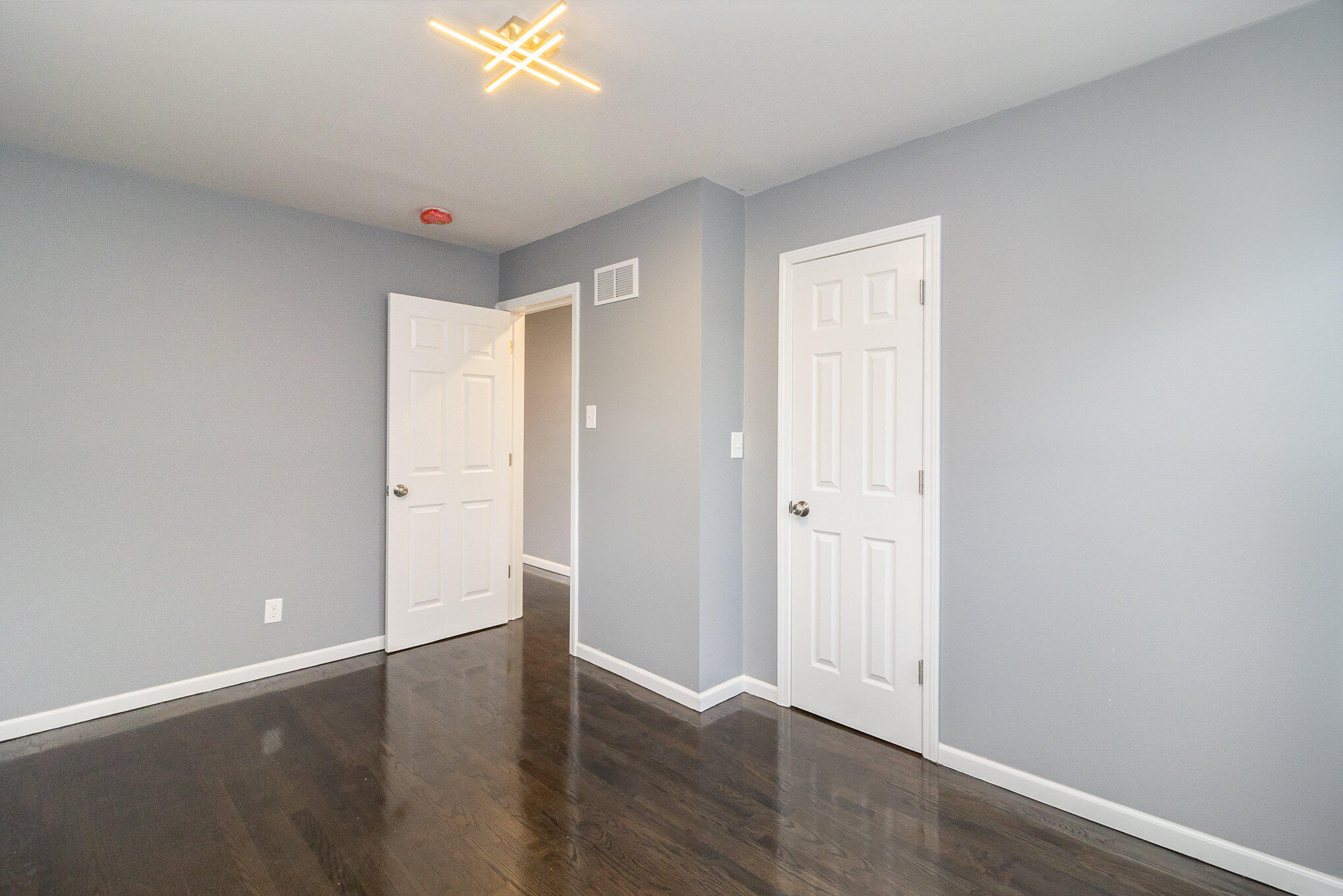 1237 Field Street Hammond, IN 46320 - Photo 9 of 21 2038x1360