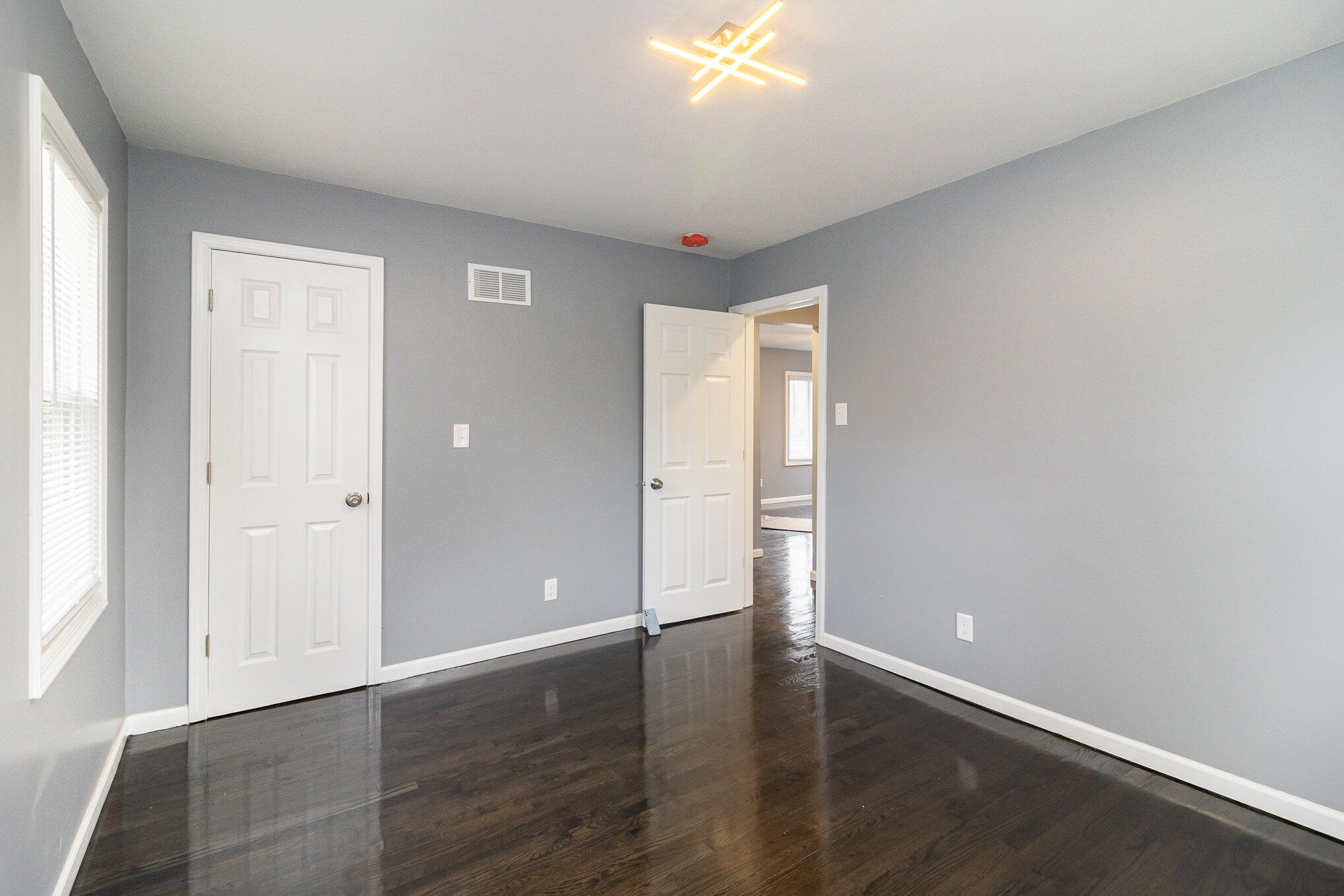 1237 Field Street Hammond, IN 46320 - Photo 10 of 21 2038x1359