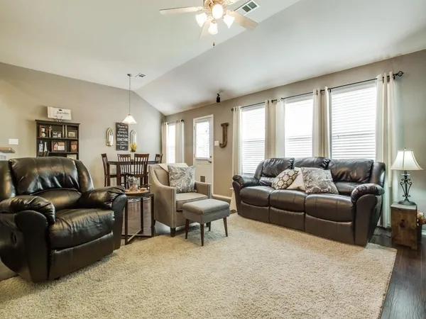 $2,200 | 1701 Heron Drive, Aubrey, TX 76227