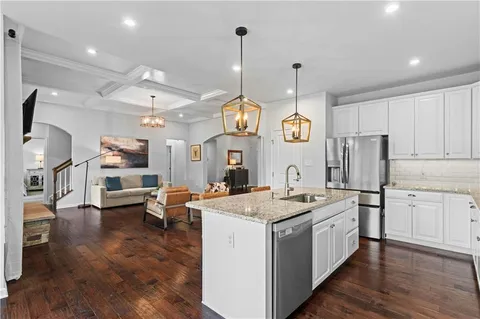 $815,000 | 4007 Weatherburn Drive, Valencia, PA 16059