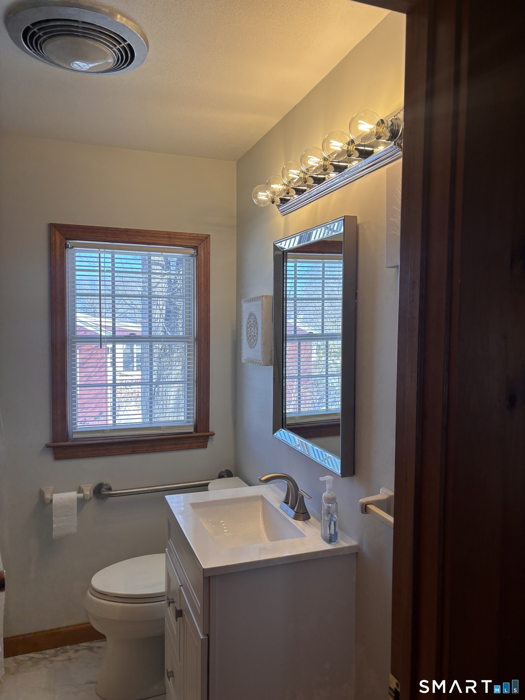34 Brightwater Road East Lyme, CT 06357 - Photo 14 of 16 Gallery Image 14