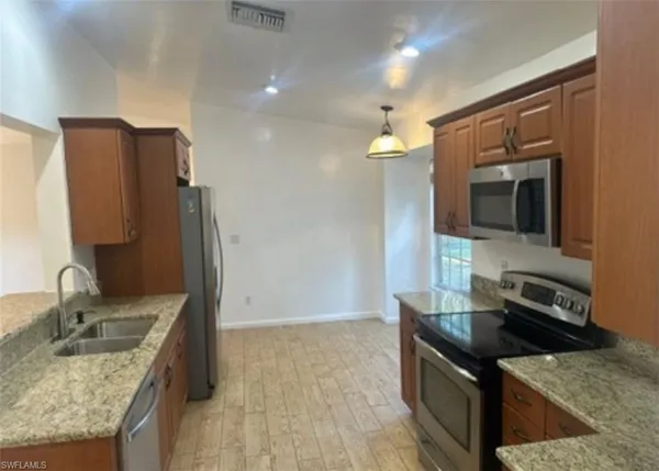 $2,995 | Undisclosed Address, Naples, FL 34103