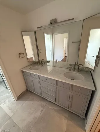 $2,995 | Undisclosed Address, Naples, FL 34103