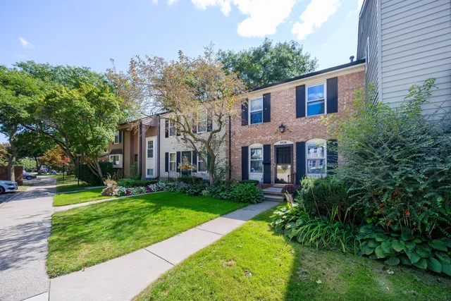 $279,900 | 3367 Burbank Drive, Ann Arbor, MI 48105