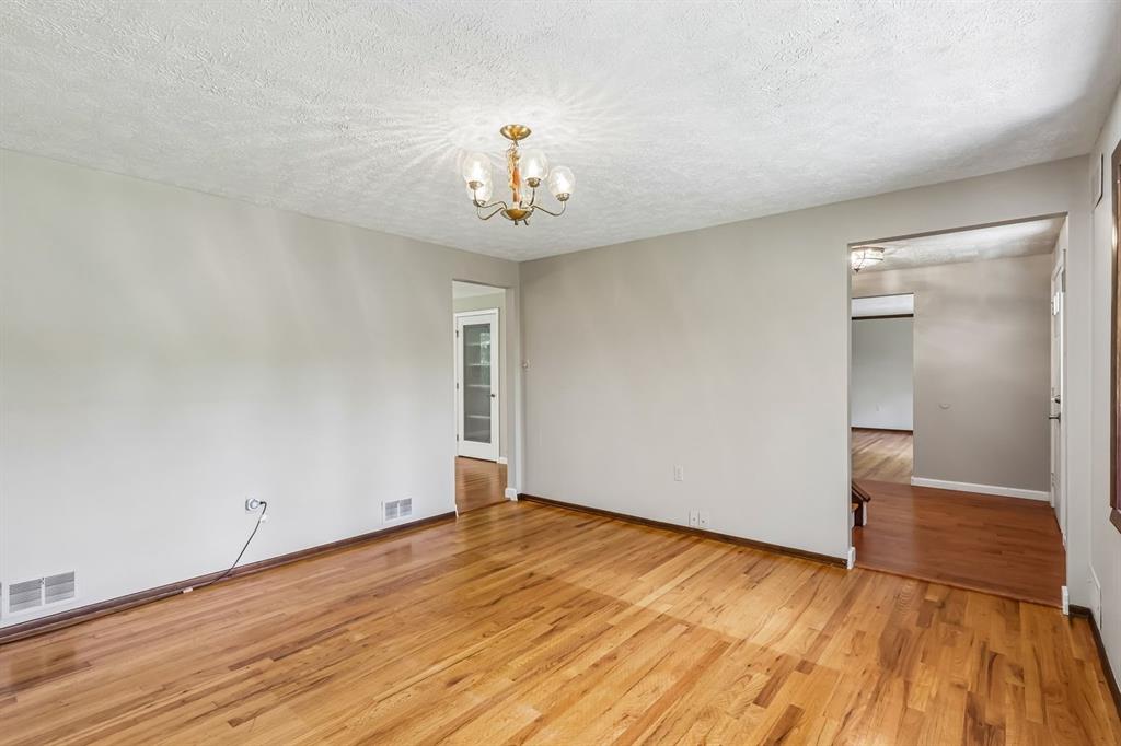 512 Hanover Kendall Road Hookstown, PA 15050 - Photo 16 of 36 Dining Room