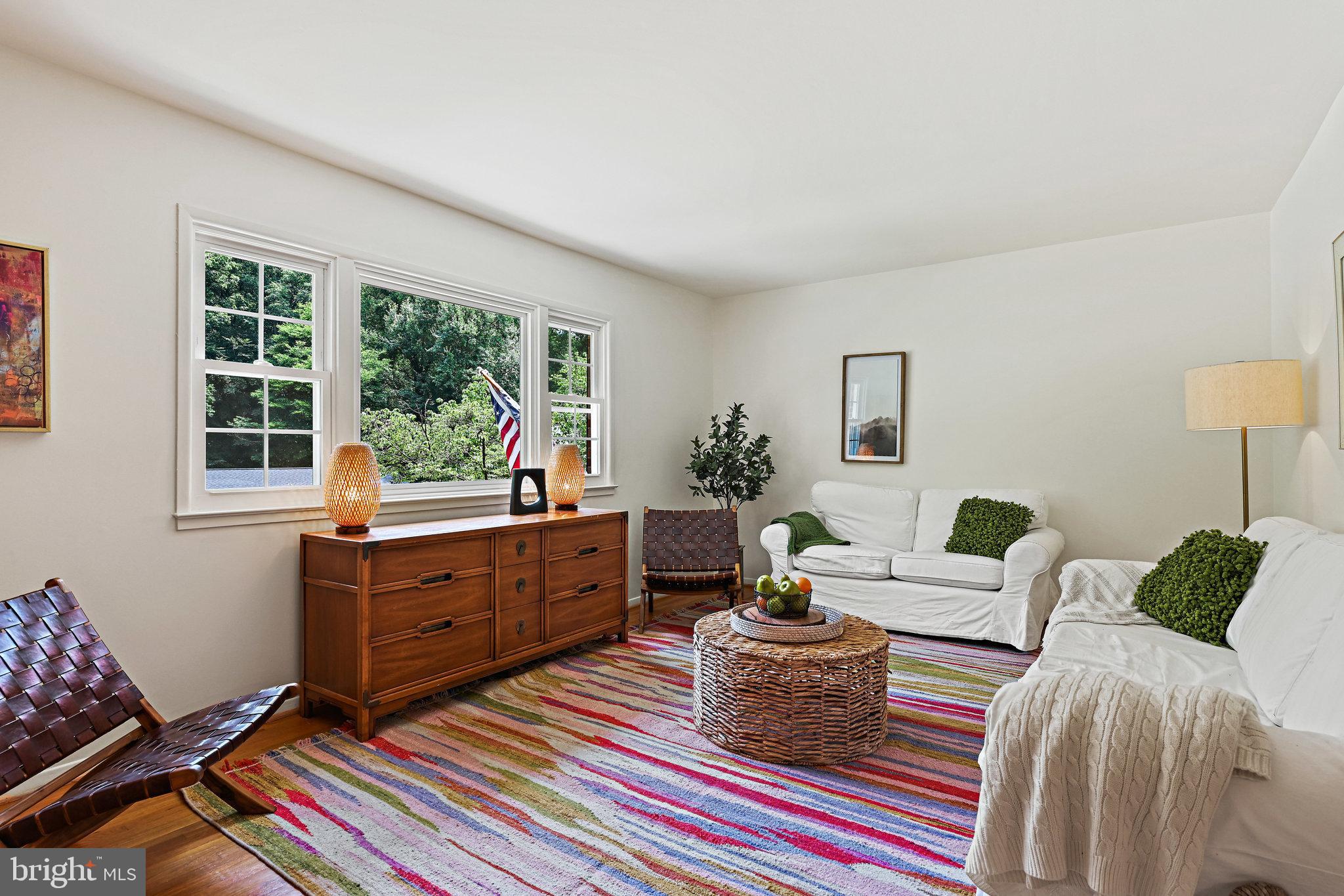 6702 Greenview Lane Springfield, VA 22152 - Photo 7 of 36