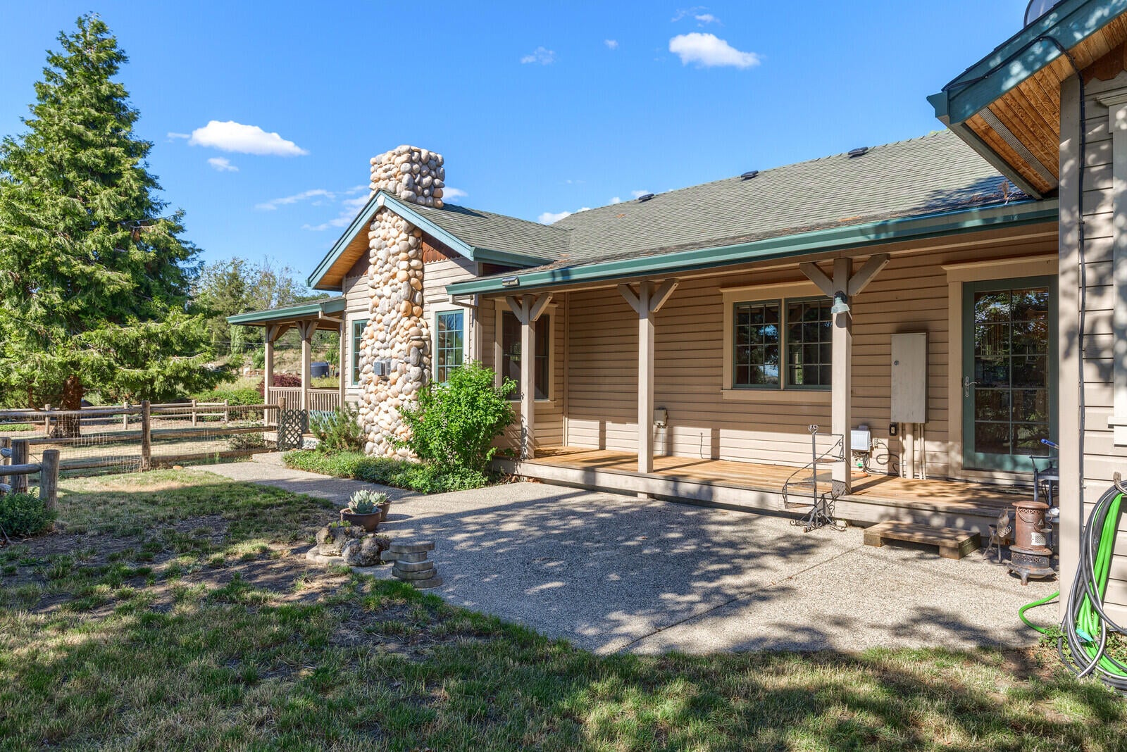 4450 Fern Valley Road Medford, OR 97504 - Photo 24 of 74 y