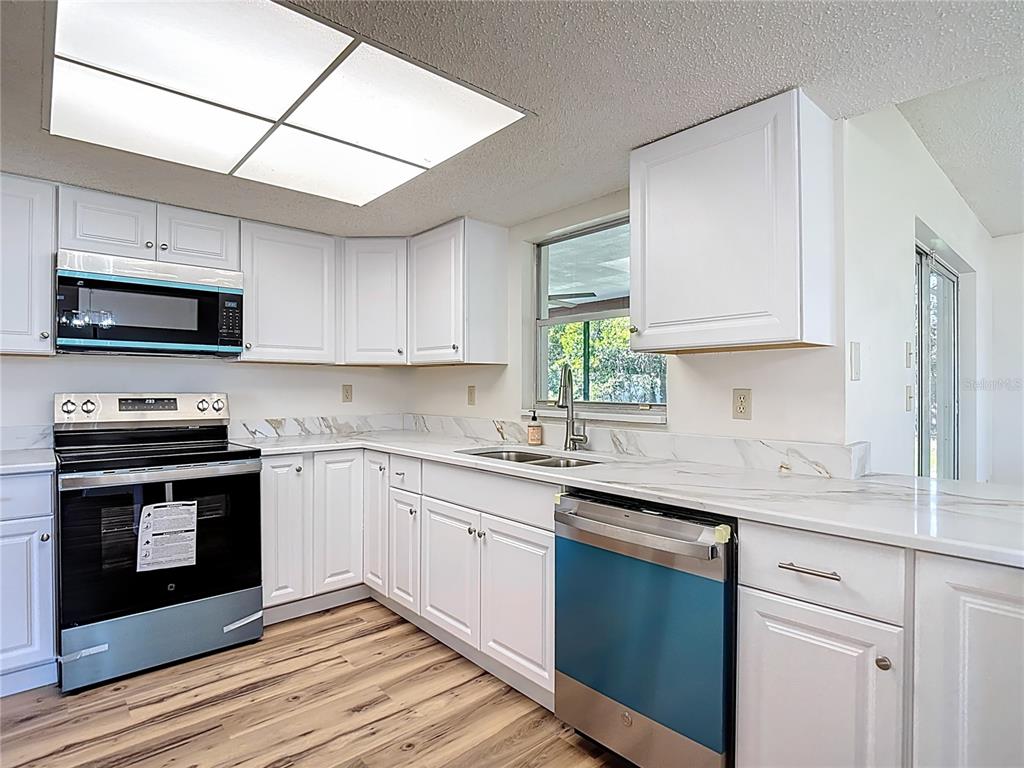 14137 Prospect Street Spring Hill, FL 34609 - Photo 16 of 56