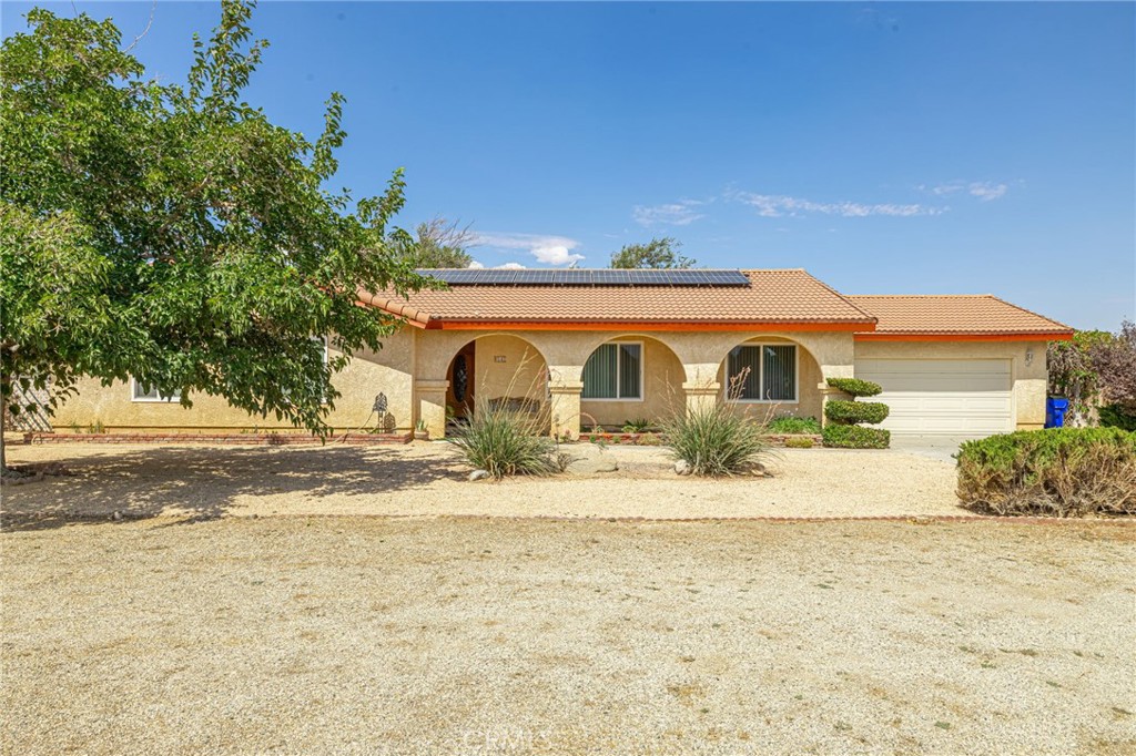 8541 West Ave D Lancaster, CA 93536 - Photo 3 of 62