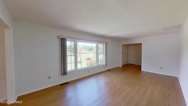 $1,600 | 7451 Wallace Highway, Wallace, NC 28466