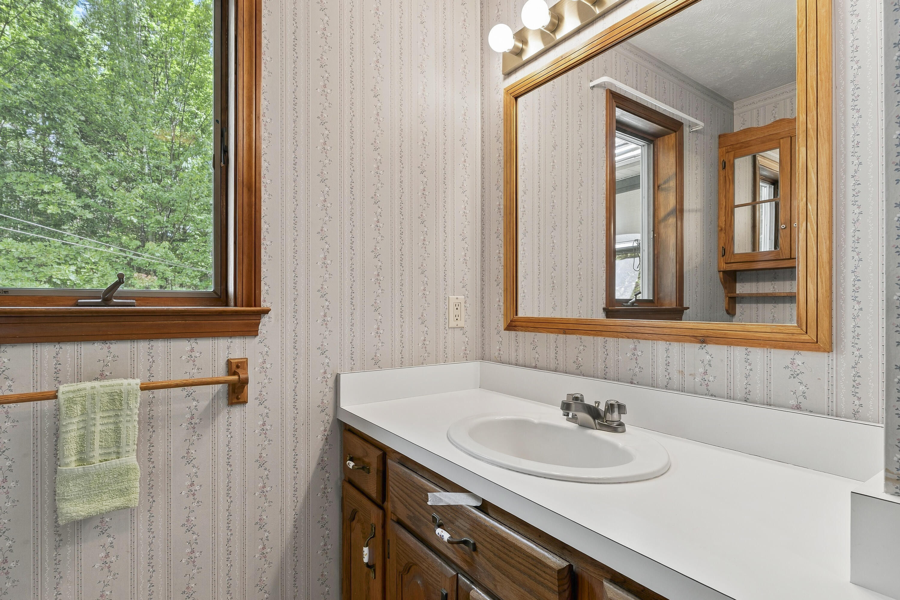 9 Gayton Road Lewiston, ME 04240 - Photo 20 of 99 9 Gayton Rd_121