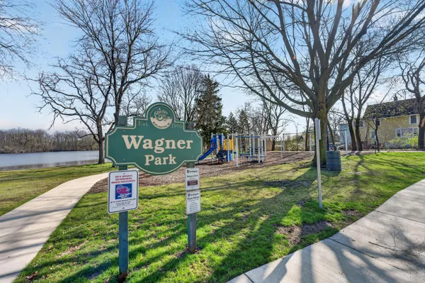 $235,000 | 445 West Chestnut Street, Burlington, WI 53105