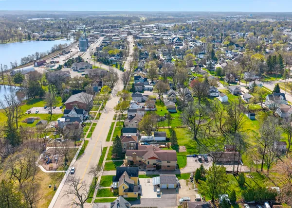 $235,000 | 445 West Chestnut Street, Burlington, WI 53105