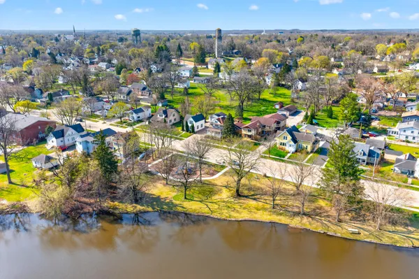 $235,000 | 445 West Chestnut Street, Burlington, WI 53105