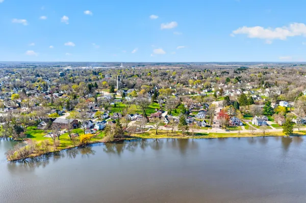 $235,000 | 445 West Chestnut Street, Burlington, WI 53105