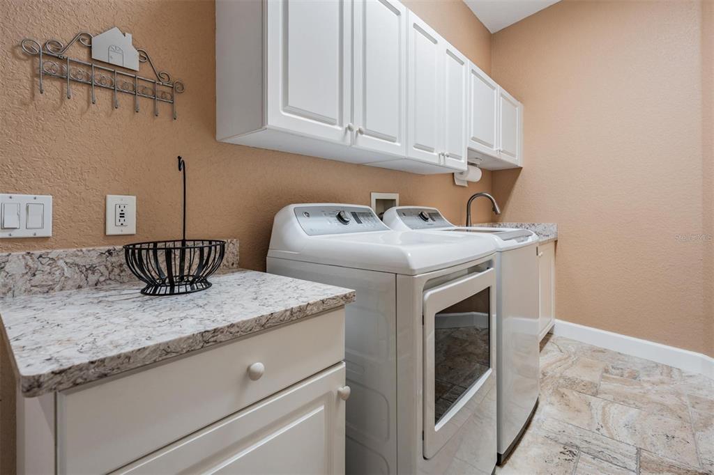 2905 Manor Ridge Place Valrico, FL 33596 - Photo 38 of 47 Gallery Image 38